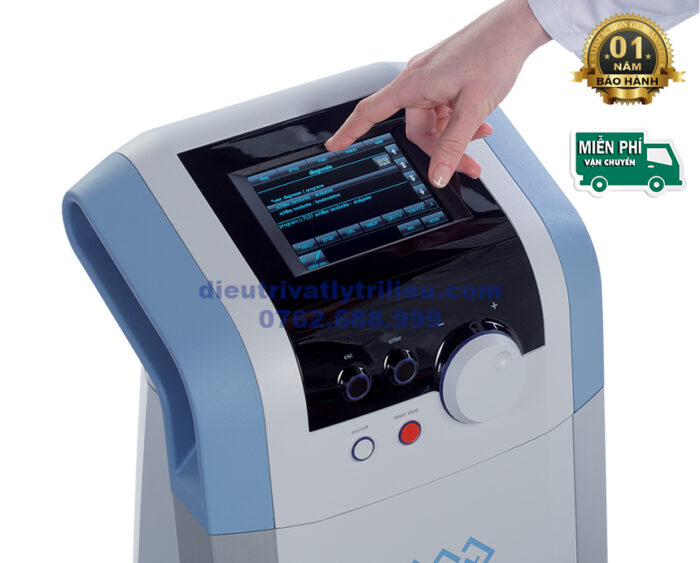 Man hinh cam ung cua may Laser Tri Lieu Cong Suat Cao BTL High Intensity Laser